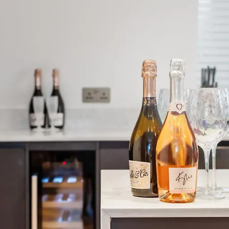 Marble Arch Luxury 3-Bedroom Penthouse Haven 73 London Room photo