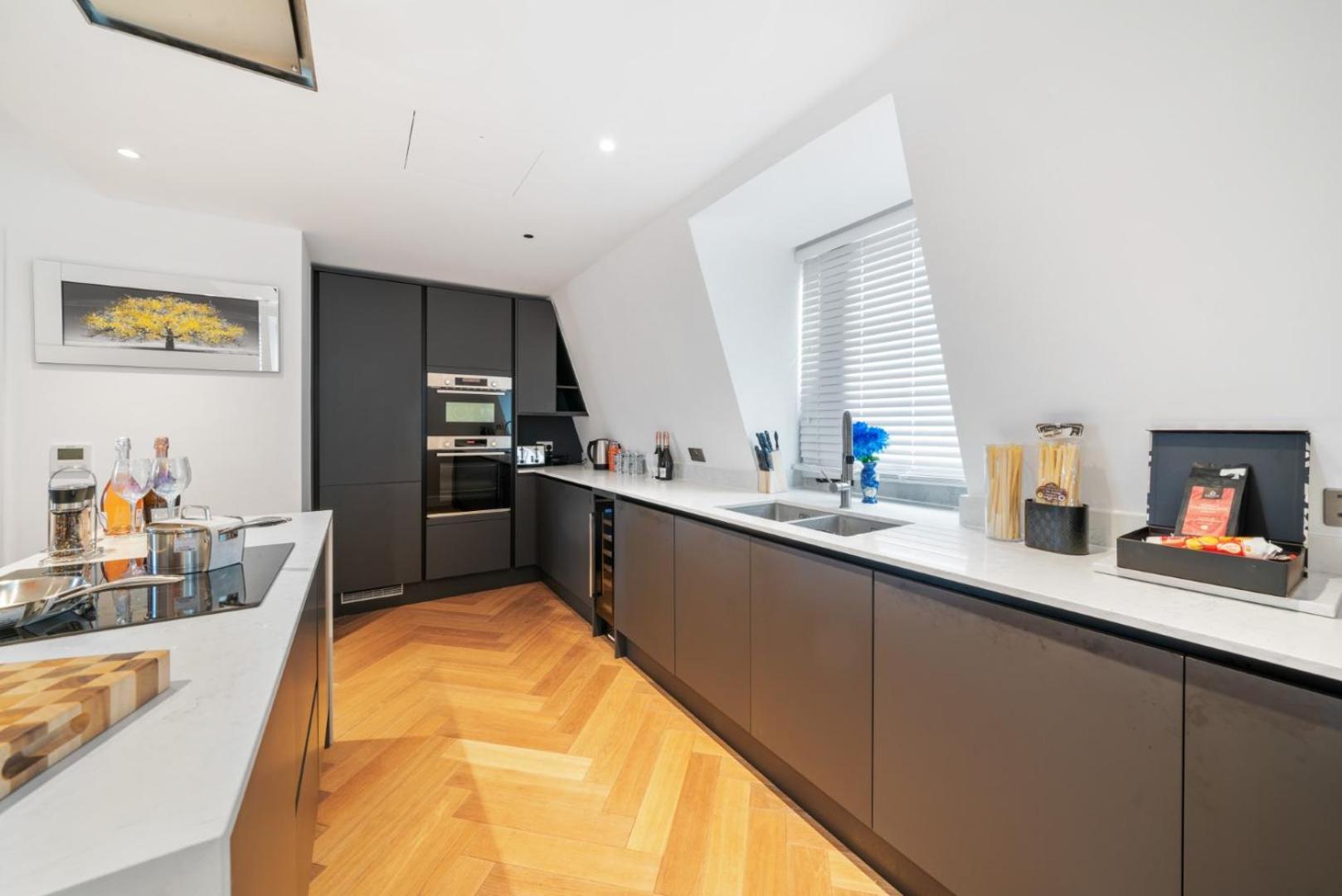 Marble Arch Luxury 3-bedroom Penthouse Haven 73 Апартаменты