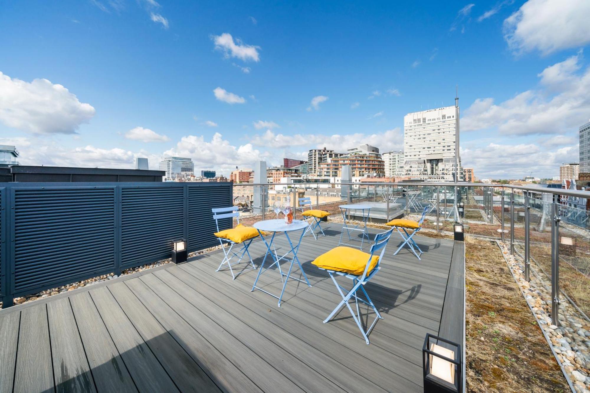 Апартаменты Marble Arch Luxury 3-bedroom Penthouse Haven 73 *